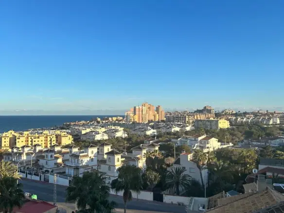 2-bedroom Penthouse In Torrevieja, Spain (132 M²)