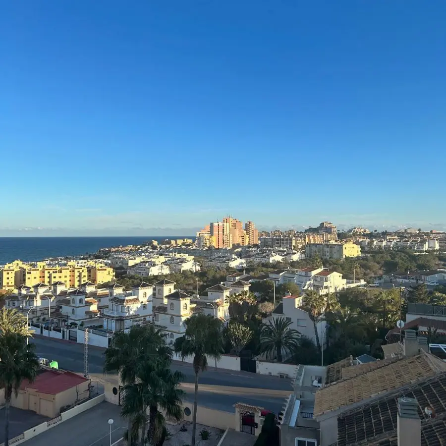 2-bedroom Penthouse In Torrevieja, Spain (132 M²)