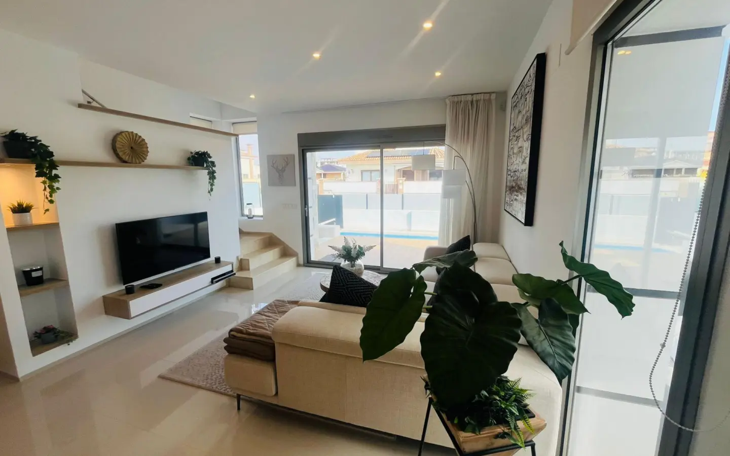 3-bedroom Villa In Los Alcázares, Spain (126 M²)