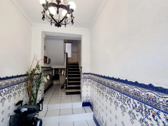 2-bedroom Apartment In Torrevieja, Spain (105 M²)