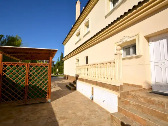 9-bedroom Villa In Cabo Roig, Spain (511 M²)