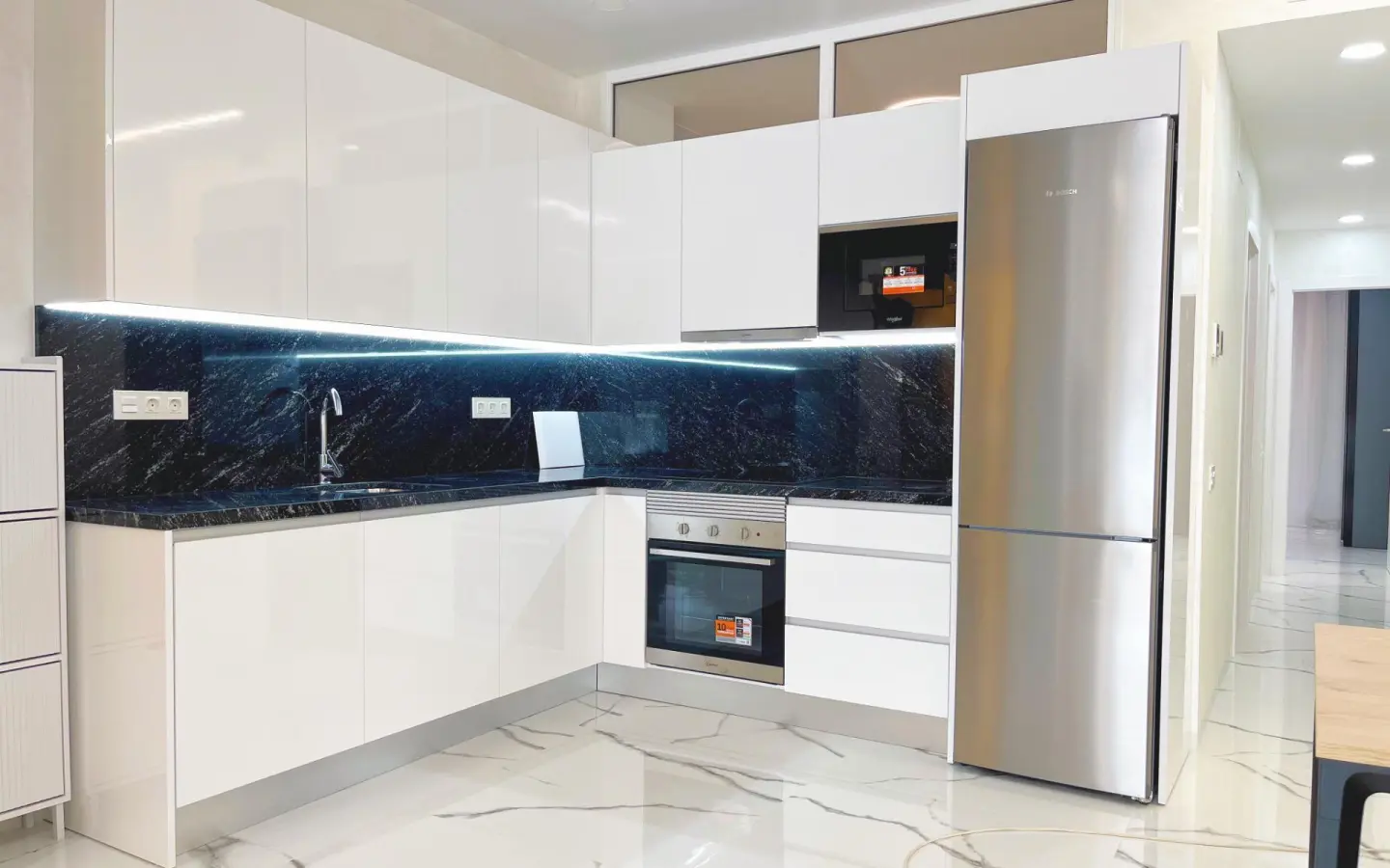 2-bedroom Apartment In Torrevieja, Spain (90 M²)