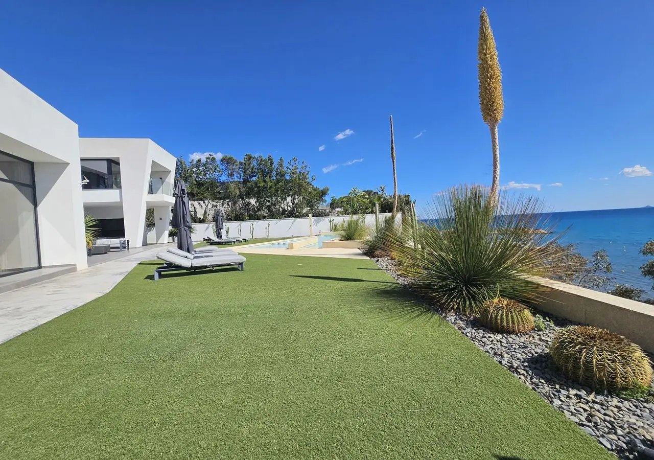 Villa 479 M² In Cabo Roig, Spain – Mediter Real Estate