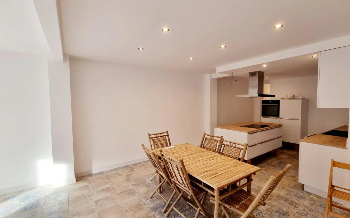 2-bedroom Apartment In Torrevieja, Spain (105 M²)