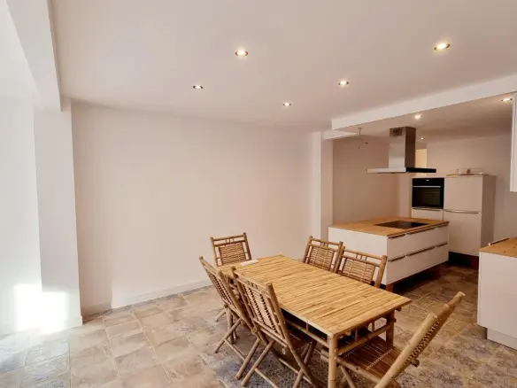 2-bedroom Apartment In Torrevieja, Spain (105 M²)
