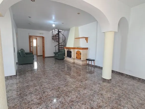 5-bedroom Villa In Orihuela Costa, Spain (200 M²)