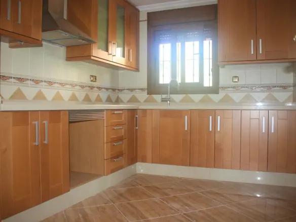 3-bedroom Villa In Torrevieja, Spain (315 M²)