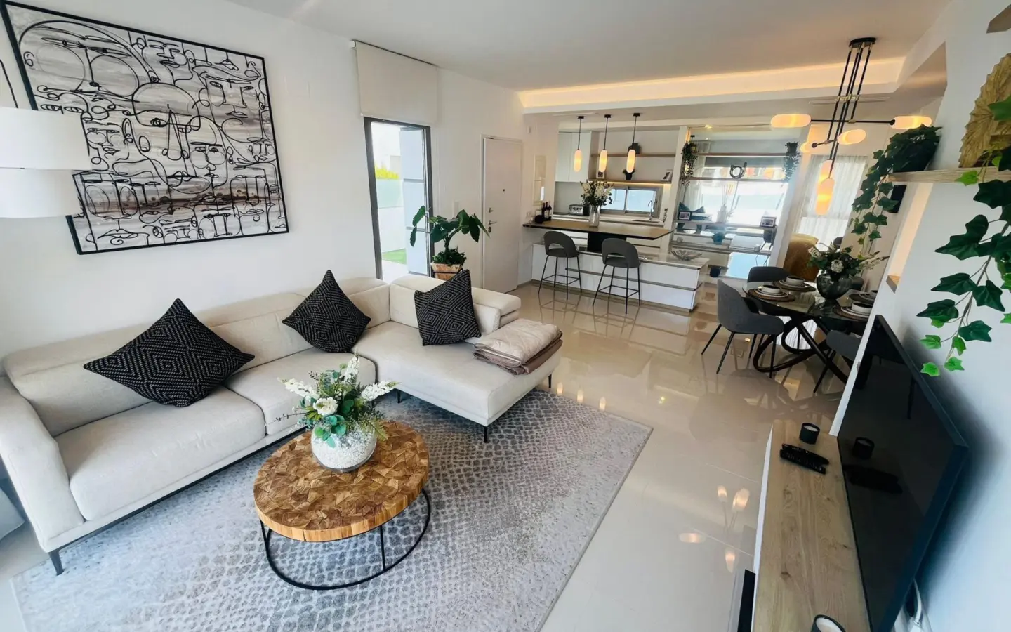 3-bedroom Villa In Los Alcázares, Spain (126 M²)
