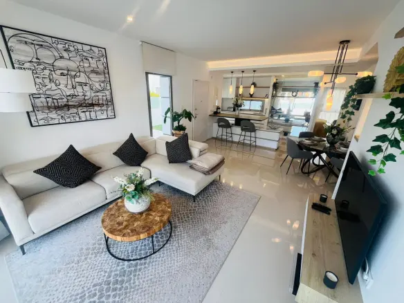 3-bedroom Villa In Los Alcázares, Spain (126 M²)