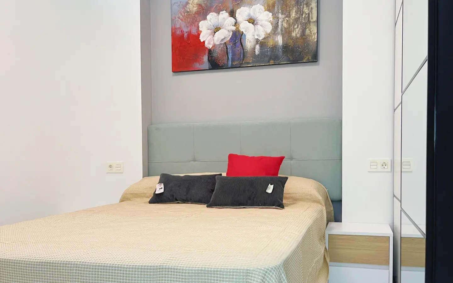 2-bedroom Apartment In Torrevieja, Spain (90 M²)