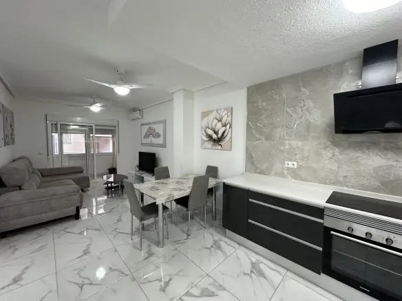 2-bedroom Apartment In Torrevieja, Spain (82 M²)