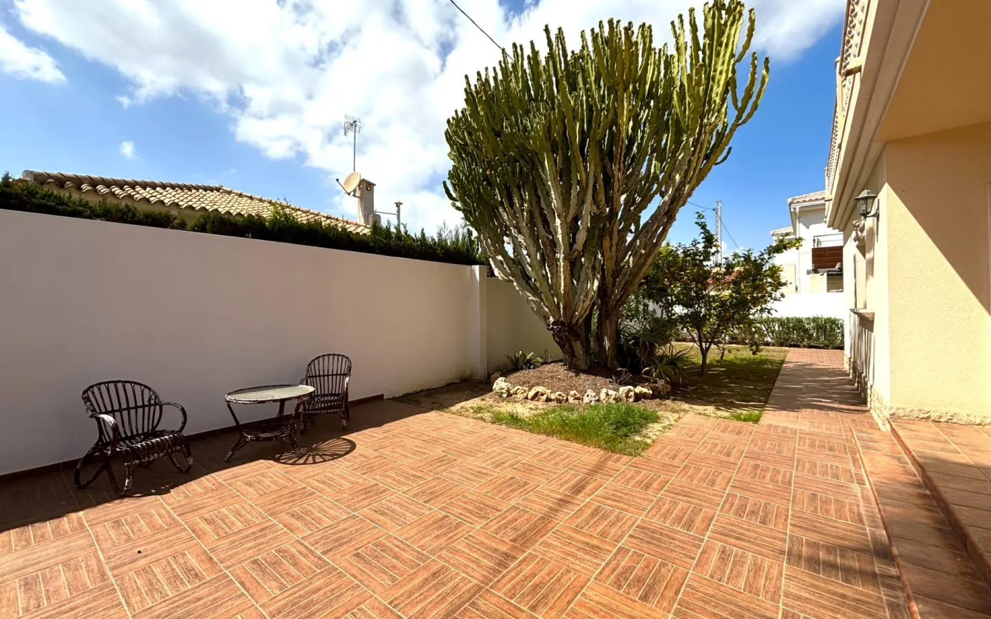Villa 261 M² In Cabo Roig, Spain – Mediter Real Estate