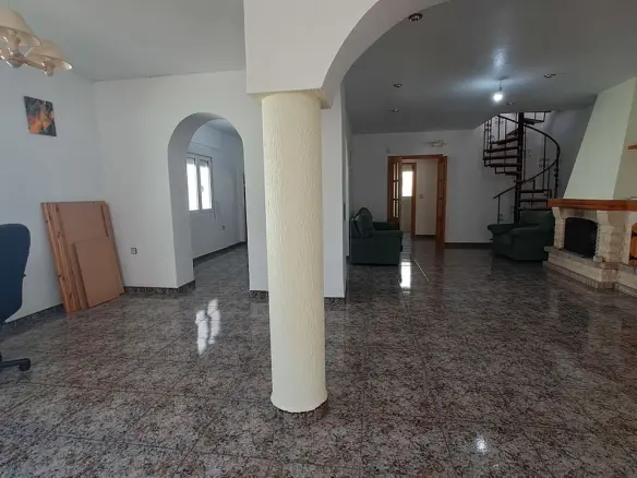 5-bedroom Villa In Orihuela Costa, Spain (200 M²)