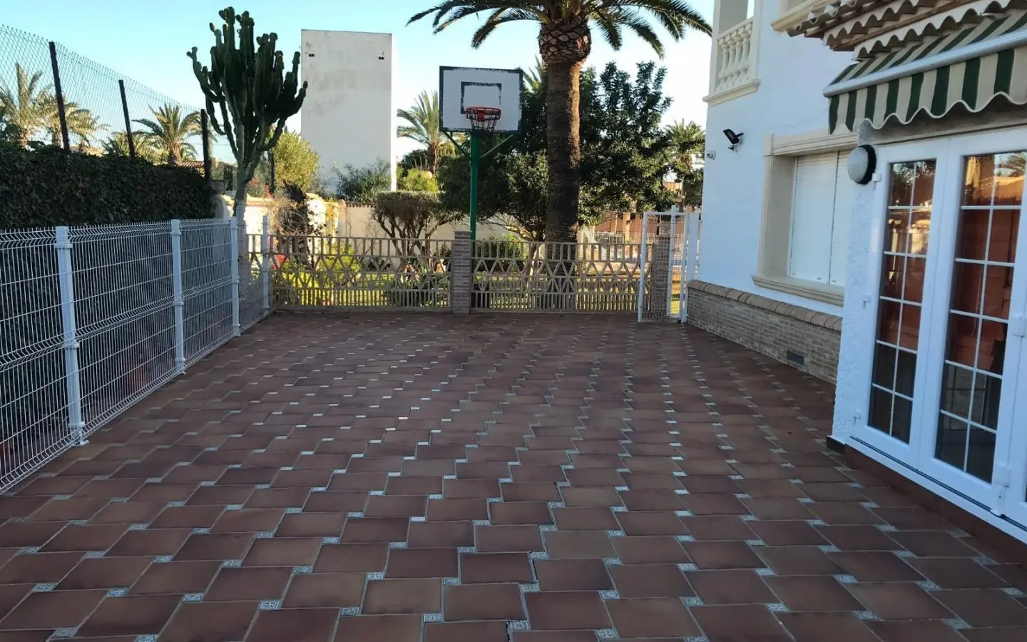 7-bedroom Villa In Cabo Roig, Spain (500 M²)