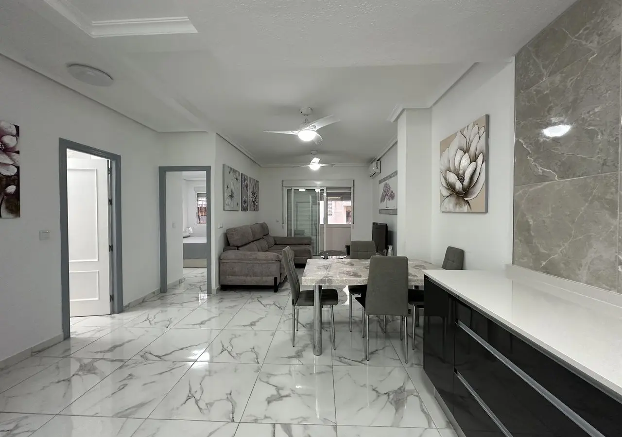 2-bedroom Apartment In Torrevieja, Spain (82 M²)