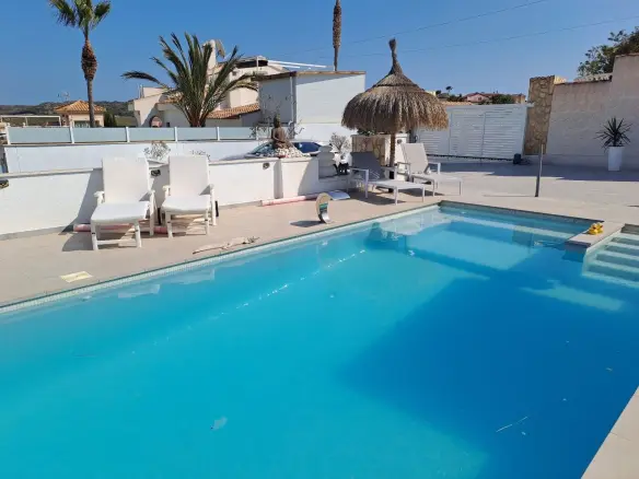 6-bedroom Villa In Rojales, Spain (215 M²)
