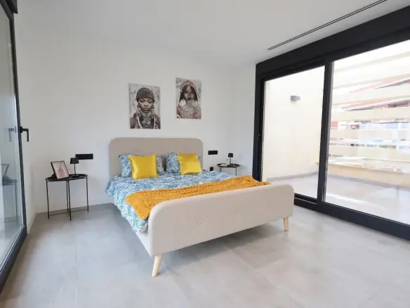 3-bedroom Villa In Los Alcázares, Spain (135 M²)