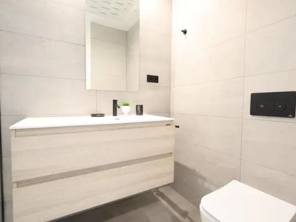 3-bedroom Villa In Los Alcázares, Spain (135 M²)