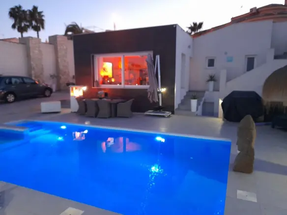 6-bedroom Villa In Rojales, Spain (215 M²)