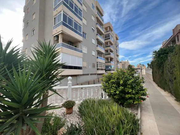 2-bedroom Apartment In Torrevieja, Spain (68 M²)