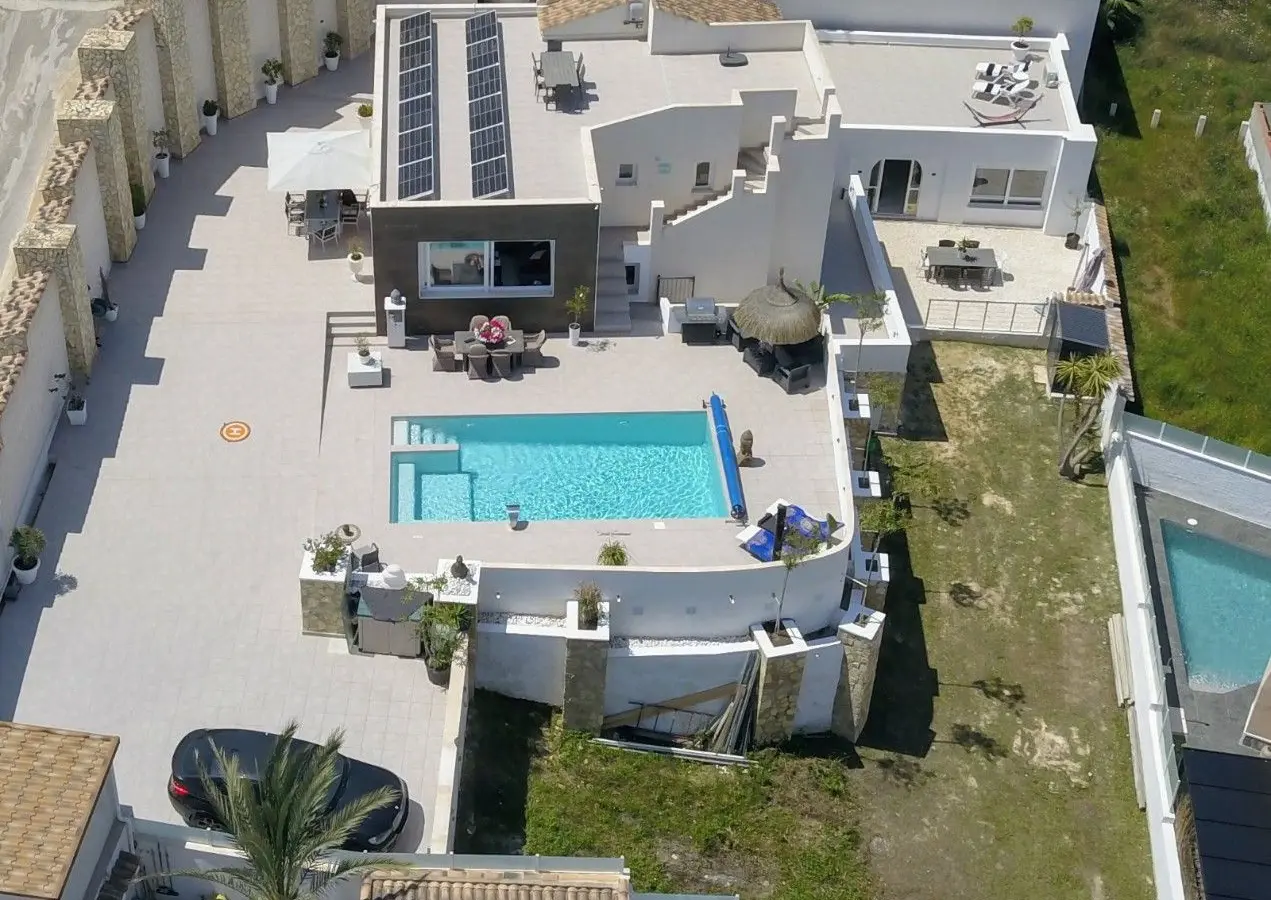 6-bedroom Villa In Rojales, Spain (215 M²)