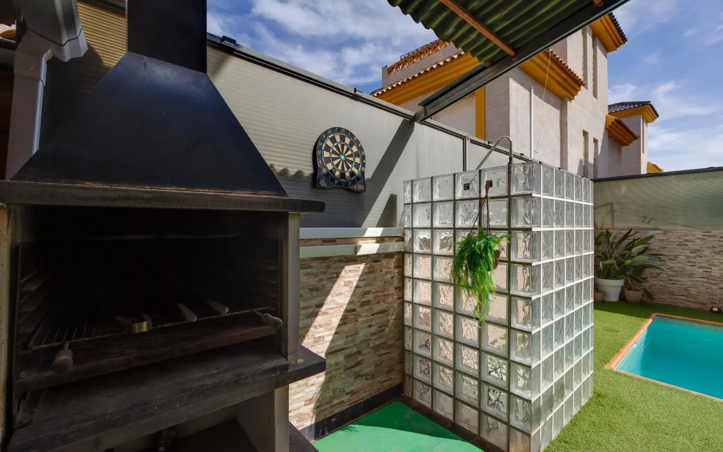 Villa Of 100 M² In Los Montesinos, Spain