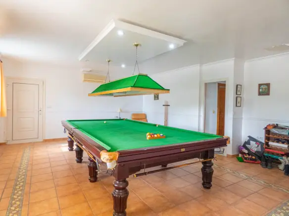 7-bedroom Villa In San Miguel De Salinas, Spain (416 M²)