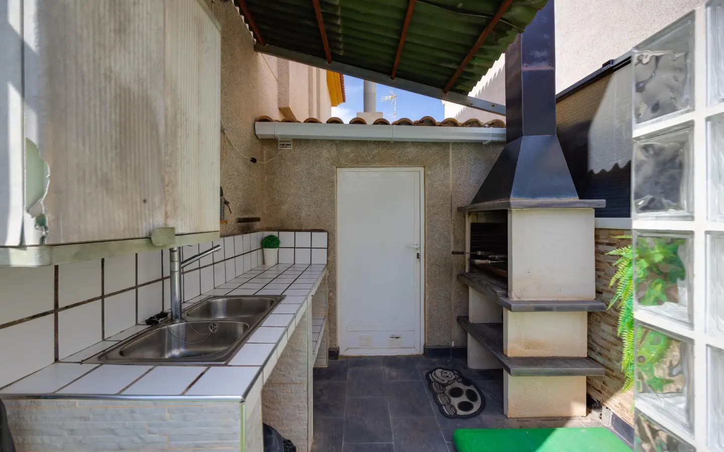 Villa Of 100 M² In Los Montesinos, Spain