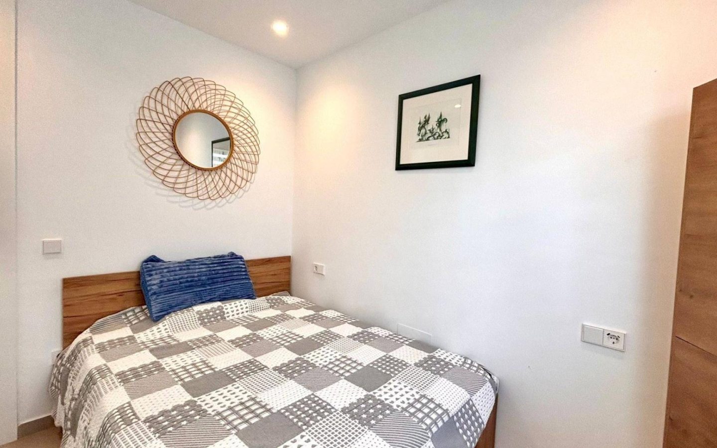 3-bedroom Villa In San Miguel De Salinas, Spain (103 M²)
