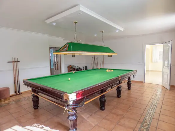 7-bedroom Villa In San Miguel De Salinas, Spain (416 M²)