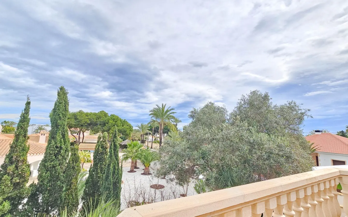 Villa 463 M² In Cabo Roig, Spain – Mediter Real Estate