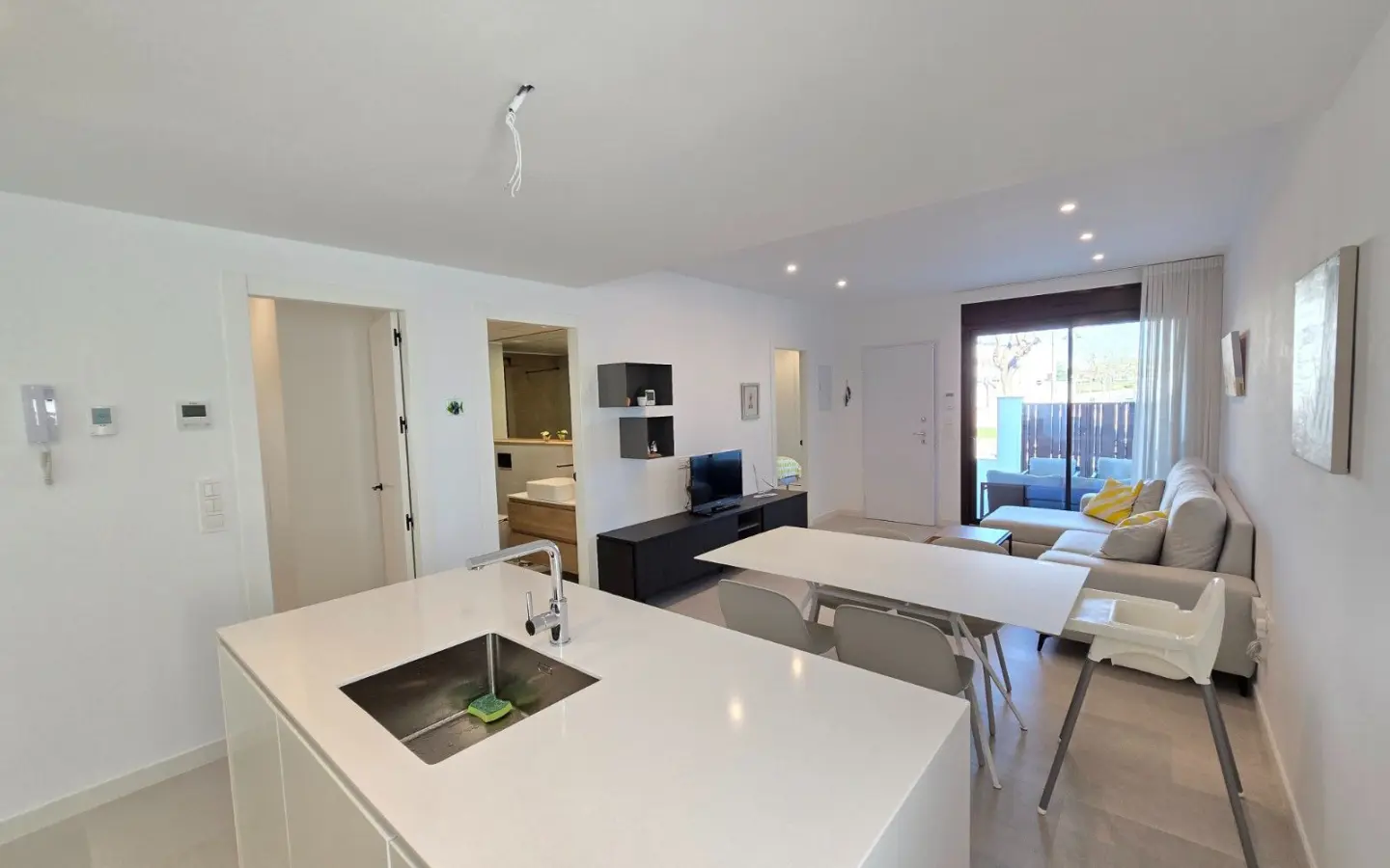Apartment Of 70 M² In Pilar De La Horadada, Spain