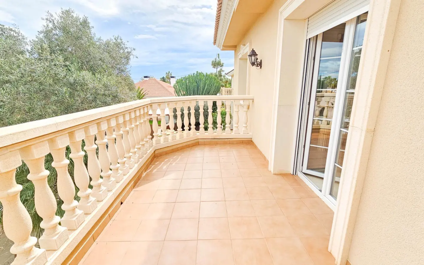 Villa 463 M² In Cabo Roig, Spain – Mediter Real Estate