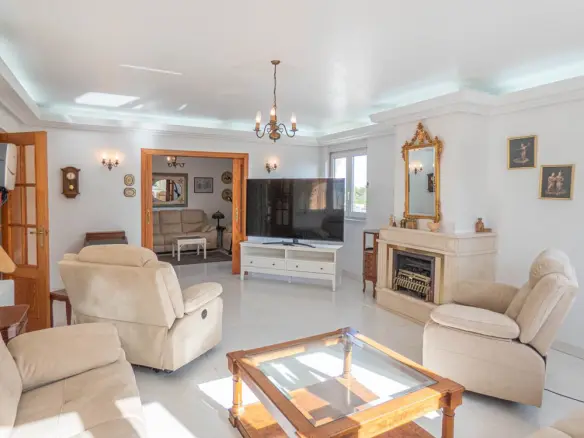 7-bedroom Villa In San Miguel De Salinas, Spain (416 M²)