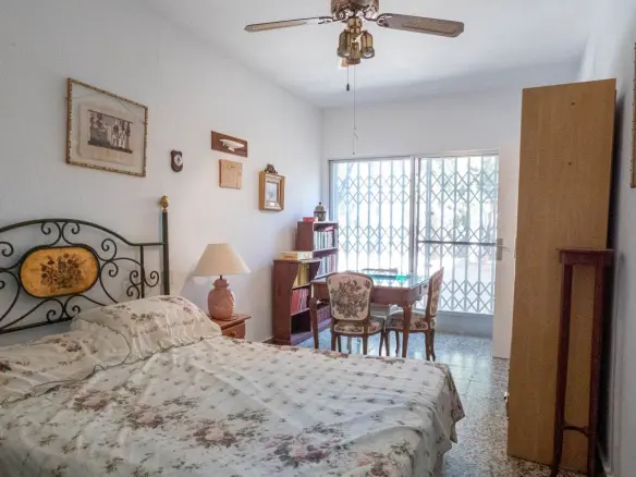 6-bedroom Villa In Pilar De La Horadada, Spain (268 M²)