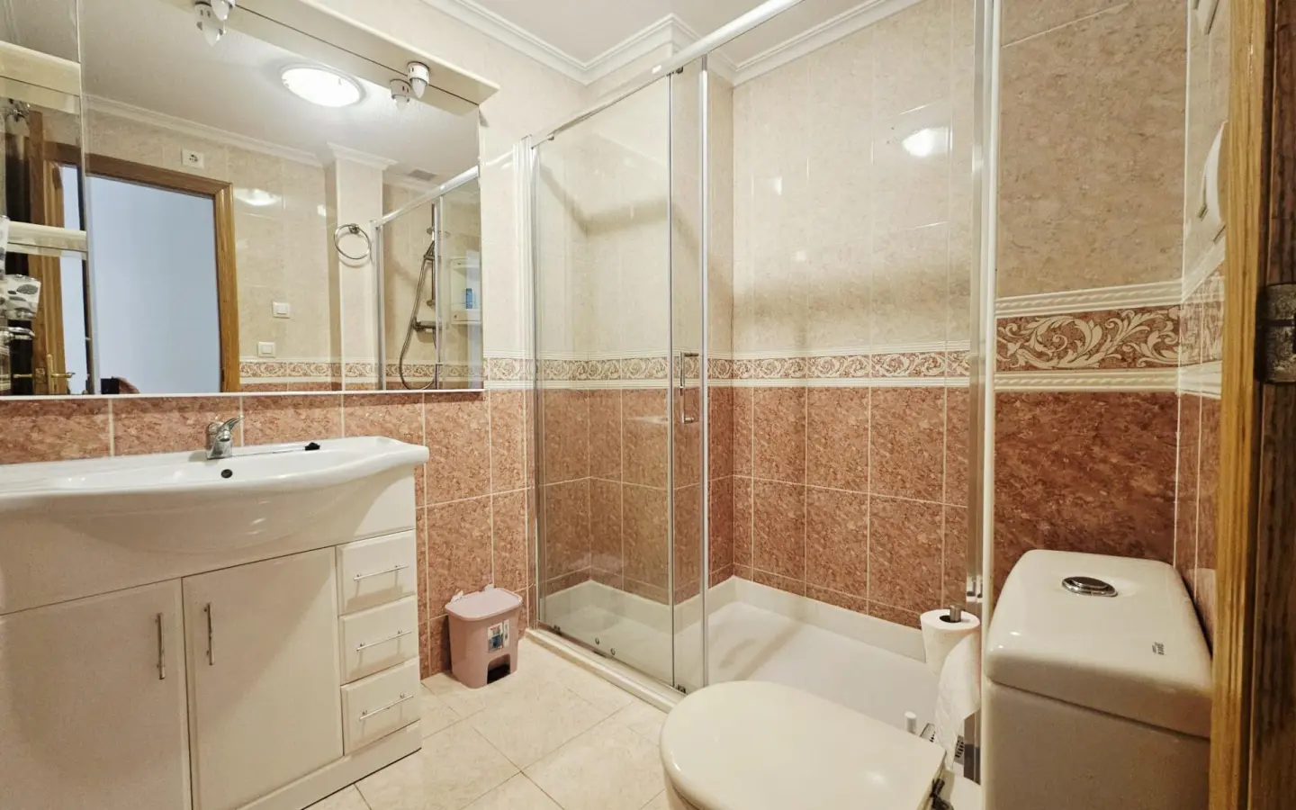 3-bedroom Apartment In Torrevieja, Spain (126 M²)
