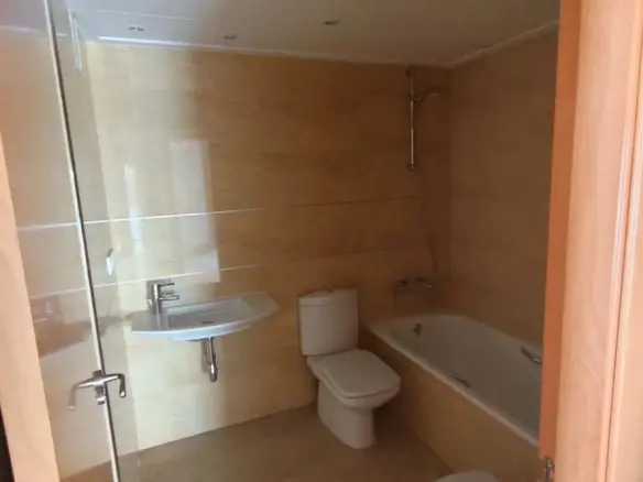 3-bedroom Apartment In Torrevieja, Spain (122 M²)