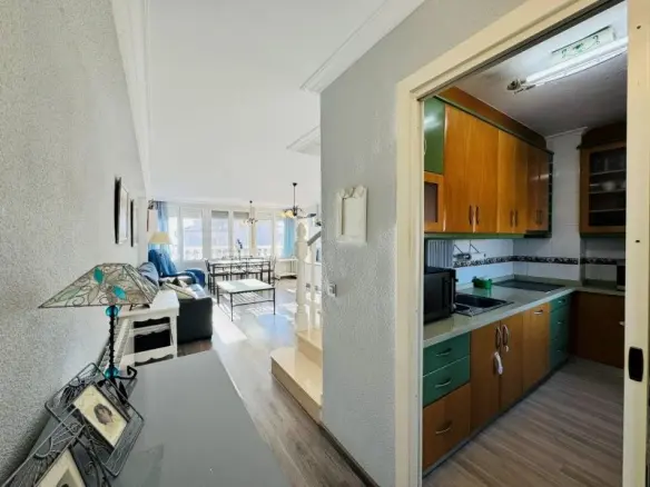 3-bedroom Penthouse In Torrevieja, Spain (135 M²)