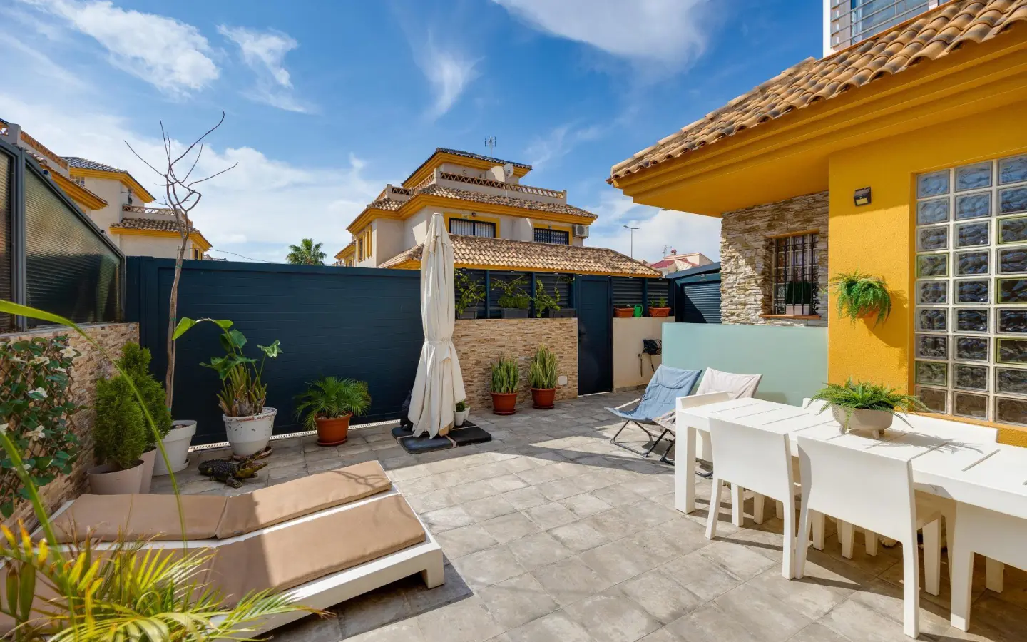 Villa Of 100 M² In Los Montesinos, Spain