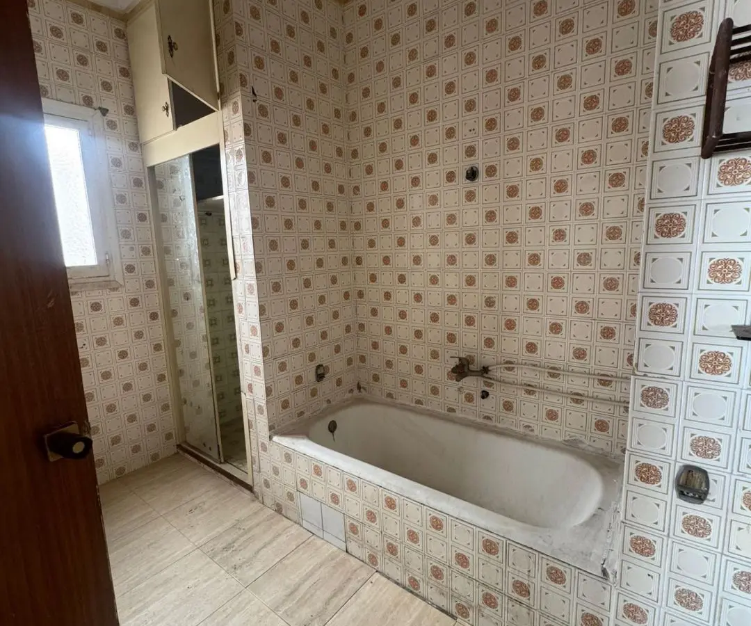 5-bedroom Apartment In Guardamar Del Segura, Spain (200 M²)