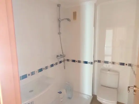 3-bedroom Apartment In Torrevieja, Spain (122 M²)