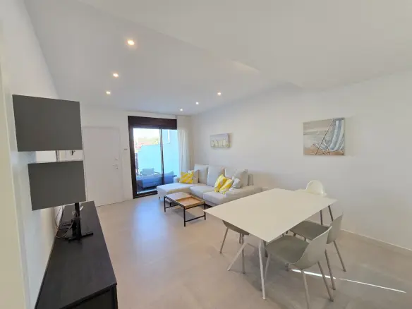 Apartment Of 70 M² In Pilar De La Horadada, Spain