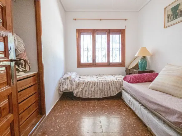 6-bedroom Villa In Pilar De La Horadada, Spain (268 M²)