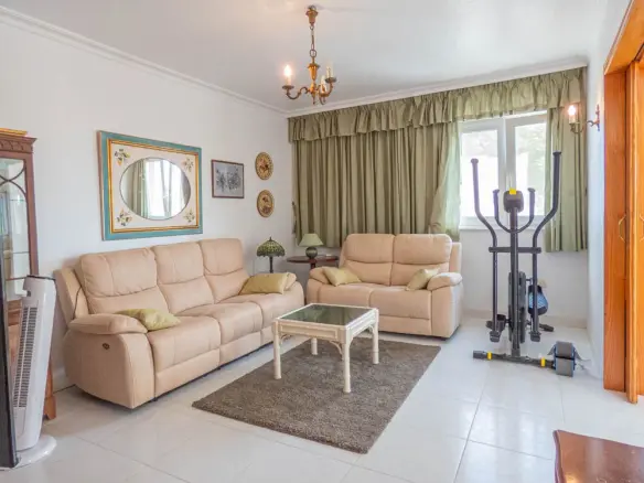 7-bedroom Villa In San Miguel De Salinas, Spain (416 M²)