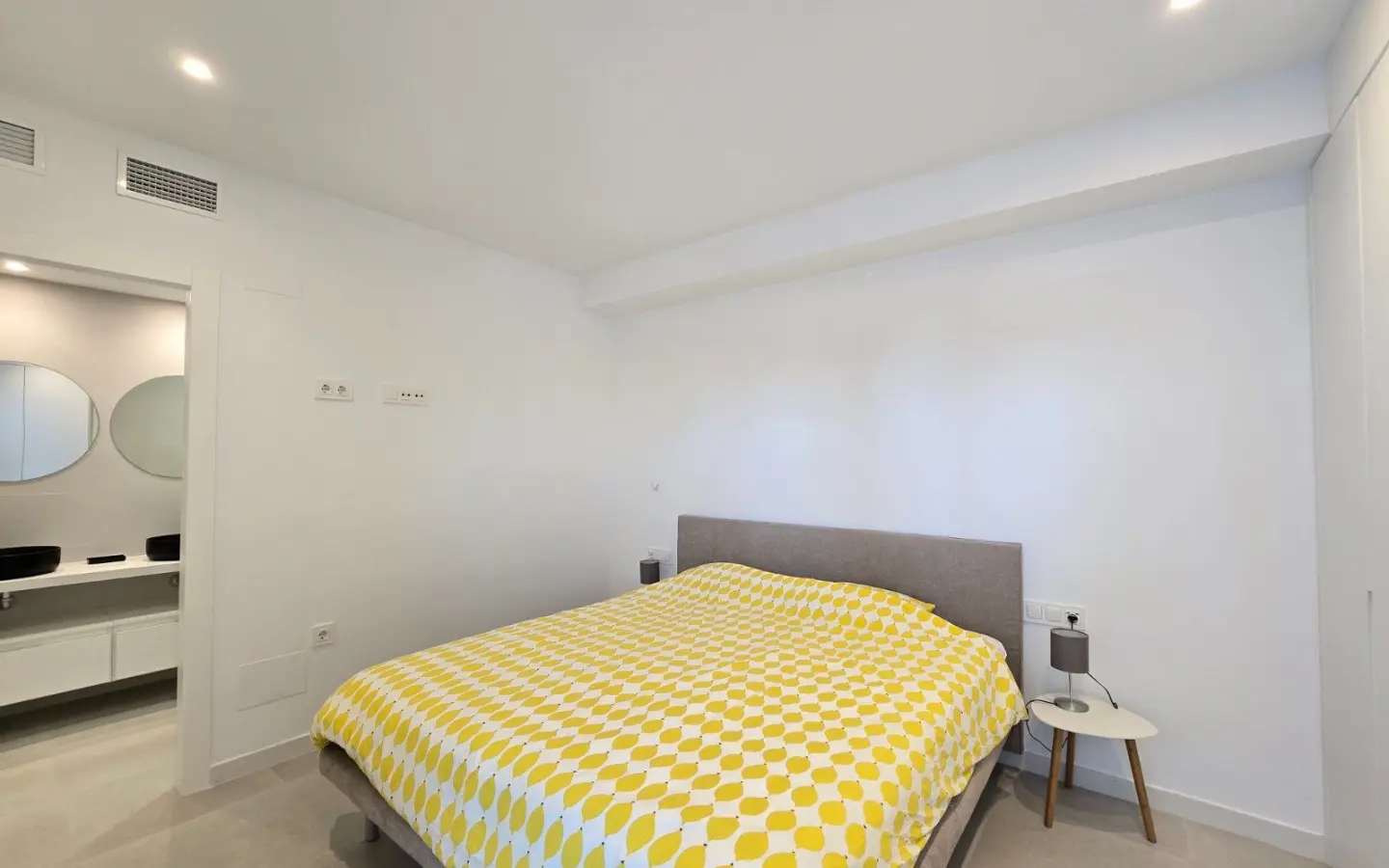 Apartment Of 70 M² In Pilar De La Horadada, Spain