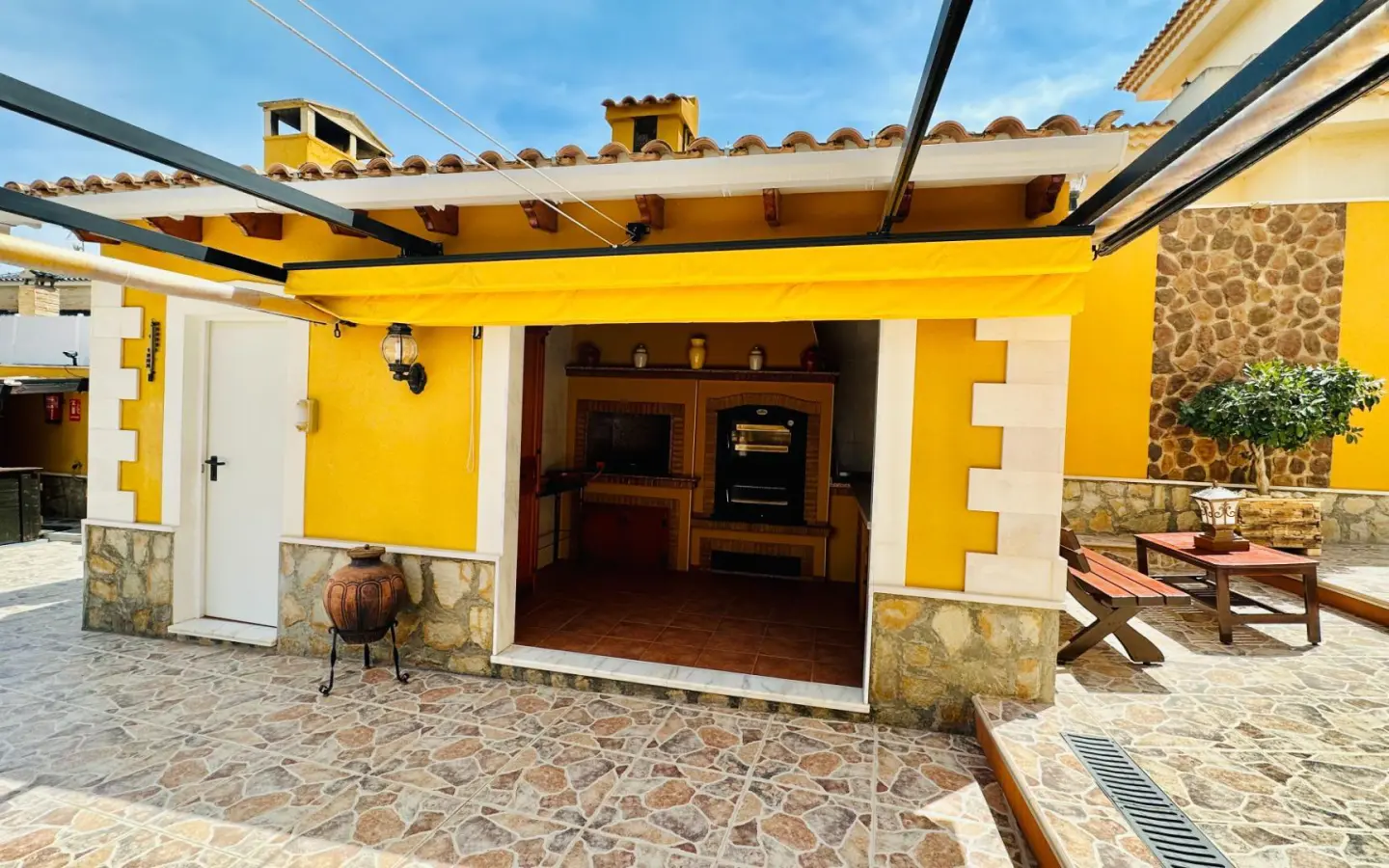 5-bedroom Villa In Orihuela, Spain (201 M²)