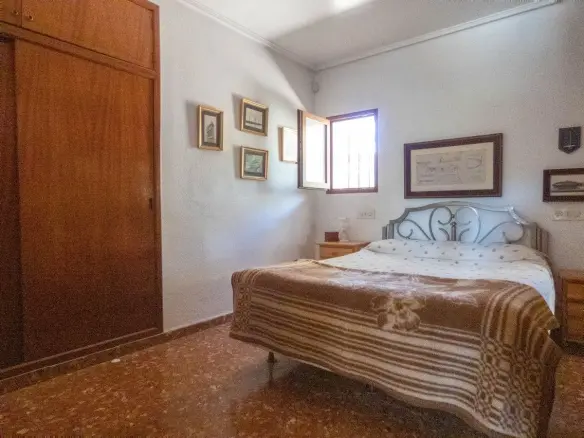 6-bedroom Villa In Pilar De La Horadada, Spain (268 M²)