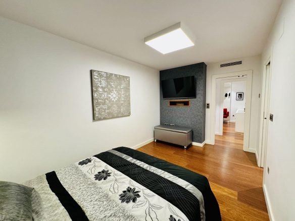 3-bedroom Apartment In Torrevieja, Spain (131 M²)