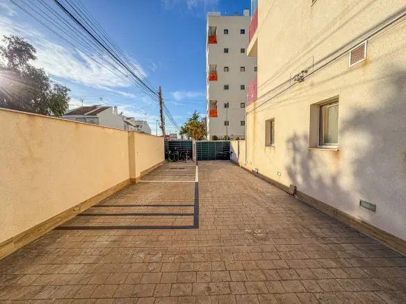 Apartment Of 55 M² In Torrevieja, Spain