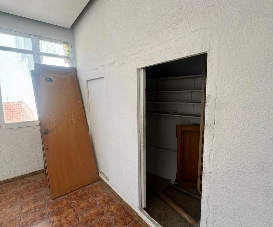 5-bedroom Apartment In Guardamar Del Segura, Spain (200 M²)